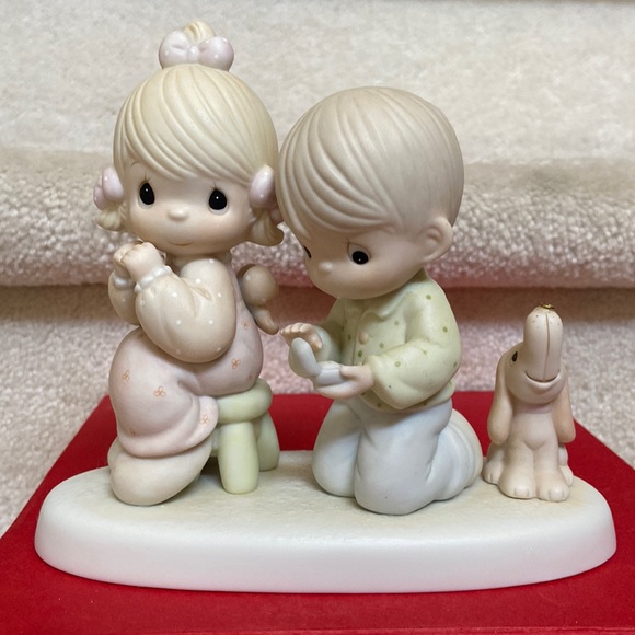 precious moments - Picture 1 of 8